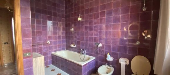 Apartamento de 5 habitaciónes en Vinci, Italy No. 146446 13