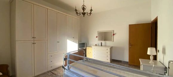 Apartamento de 5 habitaciónes en Vinci, Italy No. 146446 2
