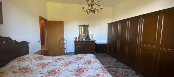 Apartamento de 5 habitaciónes en Vinci, Italy No. 146446 8