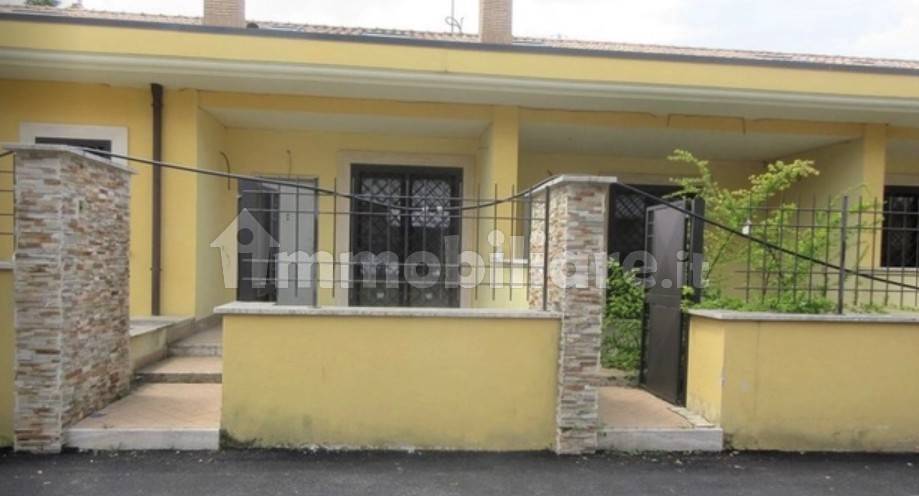 Villa de 3 habitaciónes en Rome, Italy No. 360311