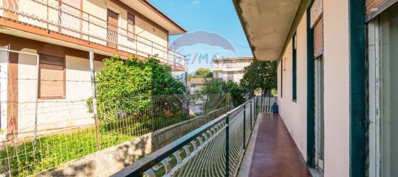 5 rooms Apartment in Catania, Italy No. 232930 23