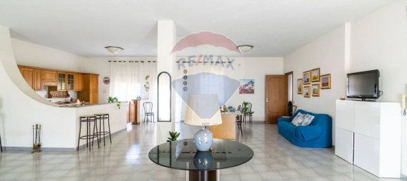 5 rooms Apartment in Catania, Italy No. 232930 11