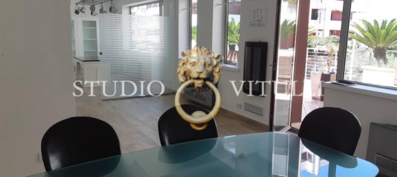 5غرفة مكتب في Bari, Italy رقم 118633 27