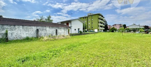 1000m² Land in Udine, Italy No. 184015 15
