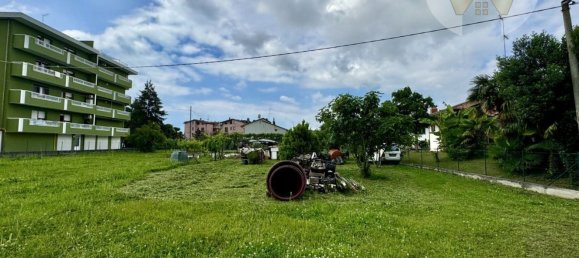 1000m² Land in Udine, Italy No. 184015 16