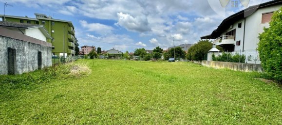1000m² Land in Udine, Italy No. 184015 8