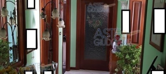 Квартира с 8 комнатами в Фонди, Италия № 181069 9