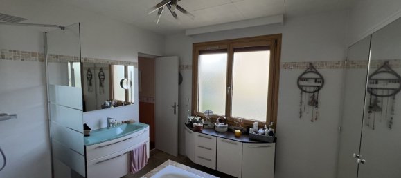 Casa de 3 dormitorios en Chasne-sur-Illet, France No. 201709 7