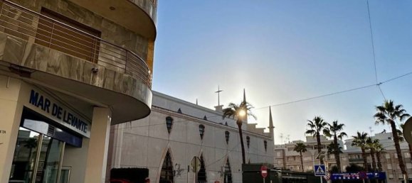 Apartamento de 3 dormitorios en Torrevieja, Spain No. 143210 41