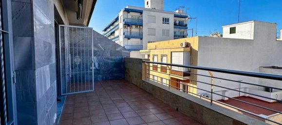 Apartamento de 3 dormitorios en Torrevieja, Spain No. 143210 11