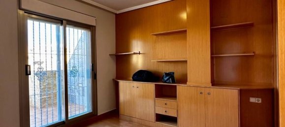 Apartamento de 3 dormitorios en Torrevieja, Spain No. 143210 14