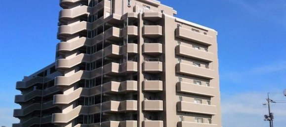 4 bedrooms Apartment in Yamaguchi, Japan No. 3041 2