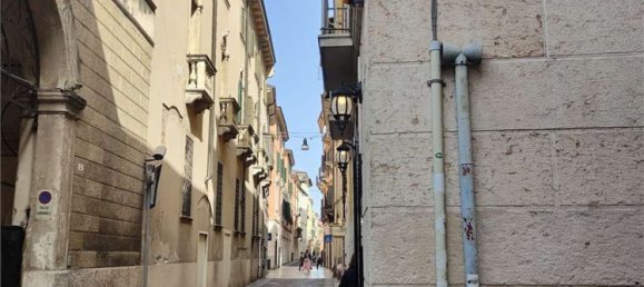 12m² Garage in Verona, Italy No. 161625 4