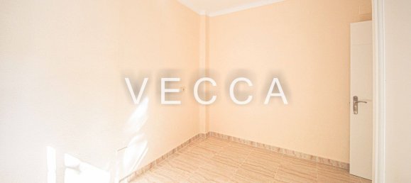 3 bedrooms Apartment in Madrid, Spain No. 187203 4