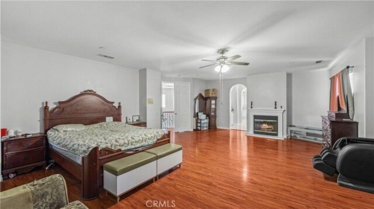 5 bedrooms House in Norco, USA No. 379796