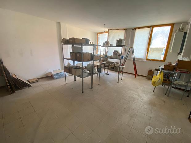 2 rooms Commercial property in Veggiano, Italy No. 289332