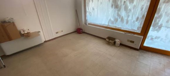 2 rooms Commercial property in Veggiano, Italy No. 289332 3