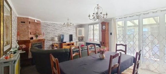 2 bedrooms House in Sainte-Genevieve, France No. 307675 6