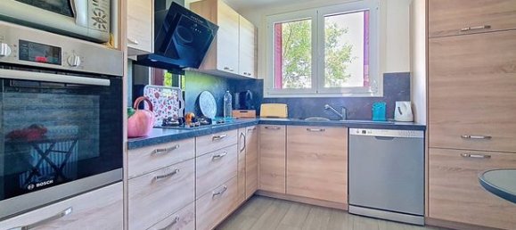 2 bedrooms House in Sainte-Genevieve, France No. 307675 4