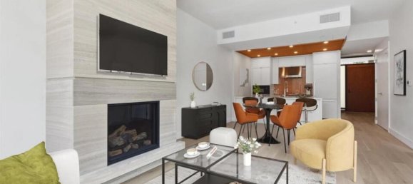 2 bedrooms Condo in British Columbia, Canada No. 180 2