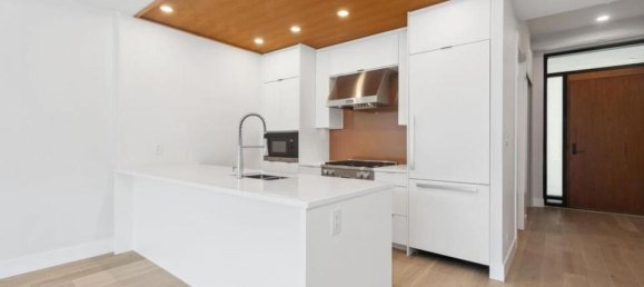 2 bedrooms Condo in British Columbia, Canada No. 180 5