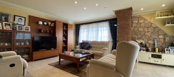 Дом с 6 спальнями в Алава, Испания № 138399 9