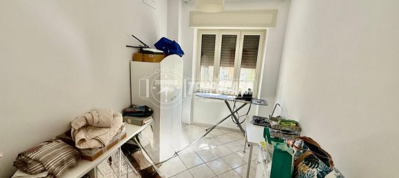 4 rooms Apartment in Naples, Italy No. 286730 10