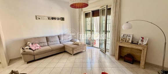 4 rooms Apartment in Naples, Italy No. 286730 6