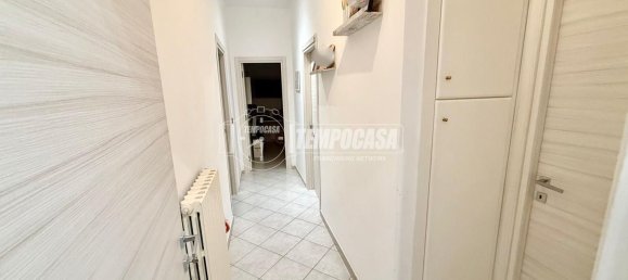 4 rooms Apartment in Naples, Italy No. 286730 7