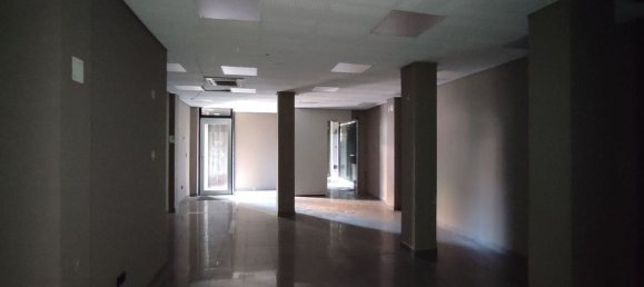 136m² Commercial property in Mostoles, Spain No. 84266 4