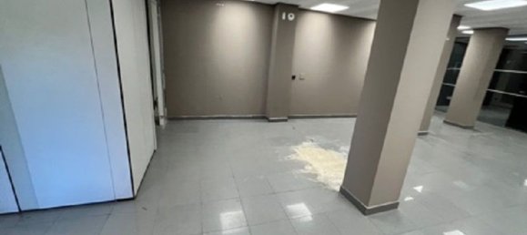 136m² Commercial property in Mostoles, Spain No. 84266 7