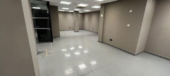 136m² Commercial property in Mostoles, Spain No. 84266 11
