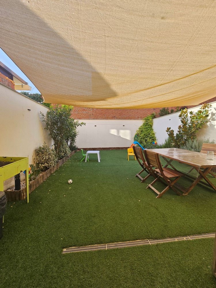 3 bedrooms House in Madrid, Spain No. 281696