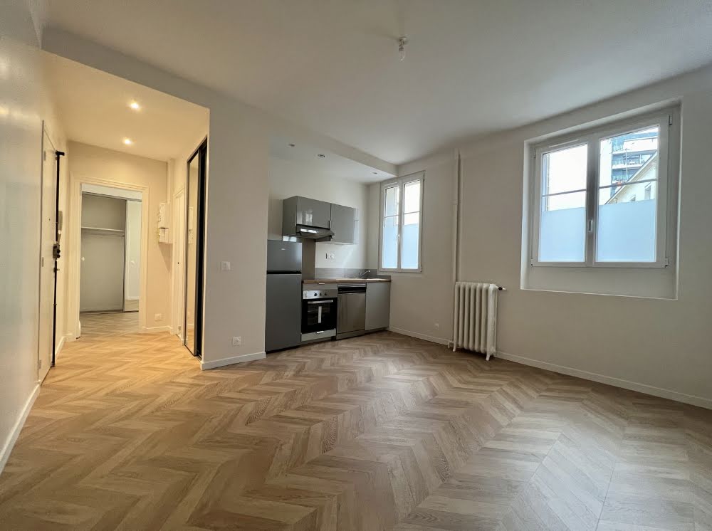 1 bedroom Apartment in Paris, France No. 110259