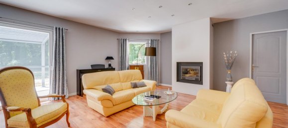 4 bedrooms House in Saint-Denis-de-Pile, France No. 302008 4