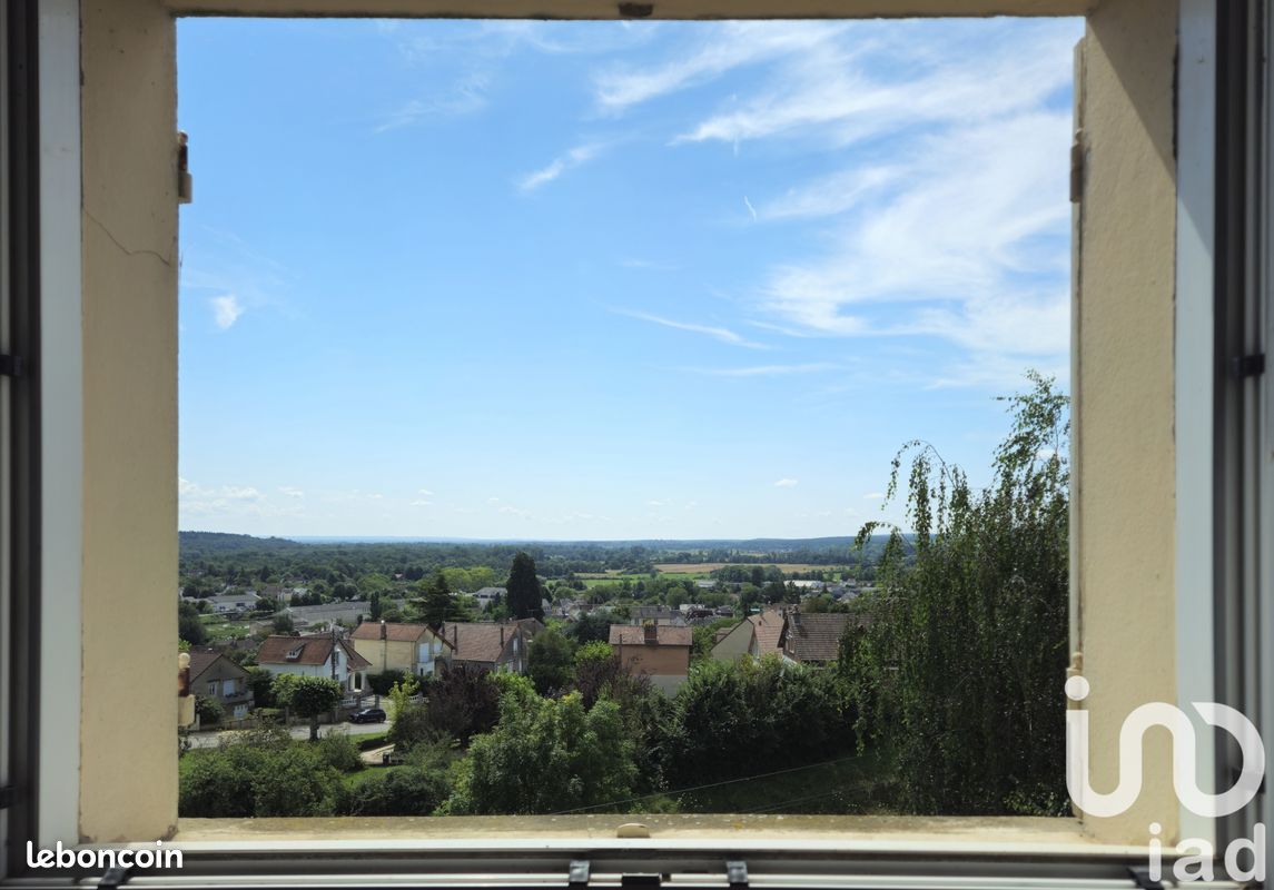 Casa de 4 dormitorios en Sancerre, France No. 263657