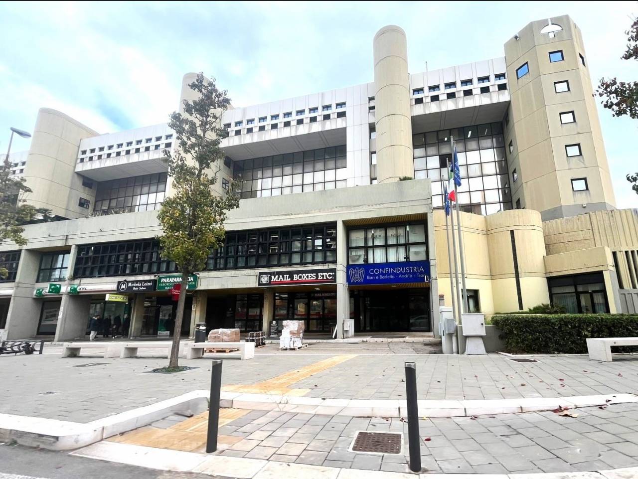 12m² Parking in Bari, Italy No. 25413