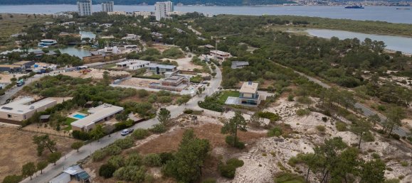 2400m² Land in Grandola, Portugal No. 142967 3