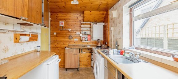 3 bedrooms House in Bushey, United Kingdom No. 6205 10