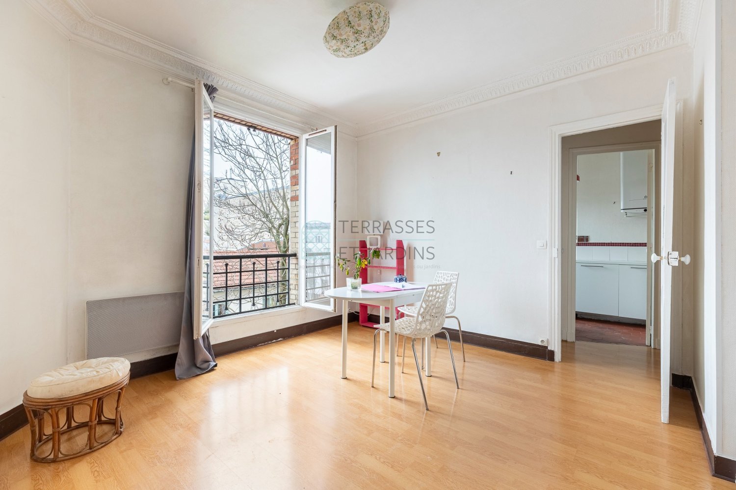 Studio in Paris, France No. 131960