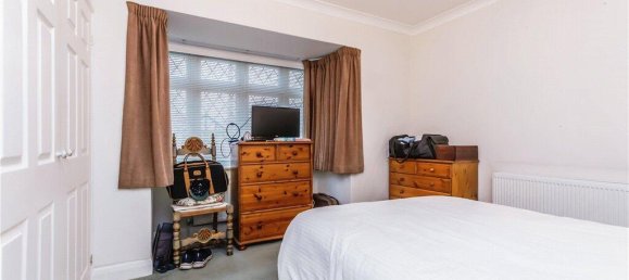 2 Schlafzimmer Bungalow in Croydon, United Kingdom, Nr. 7977 8
