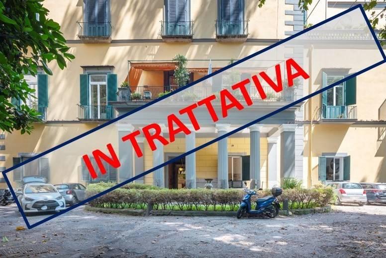 Apartamento de 5 habitaciónes en Naples, Italy No. 24738