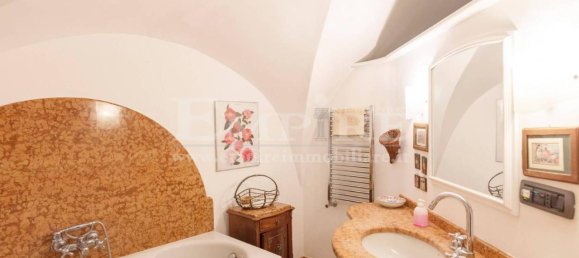 Apartamento de 5 habitaciónes en Naples, Italy No. 24738 39