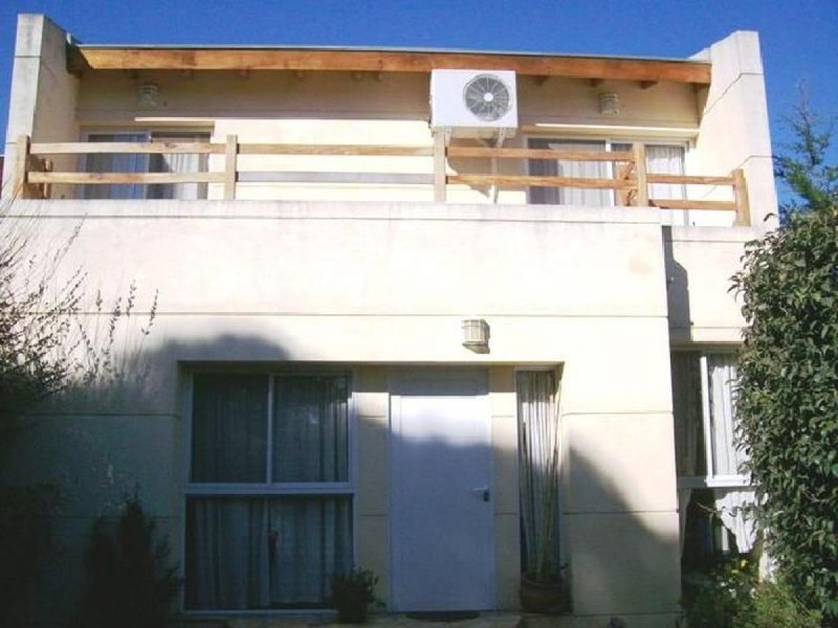 3 Schlafzimmer Haus in Escobar, Argentina, Nr. 57589