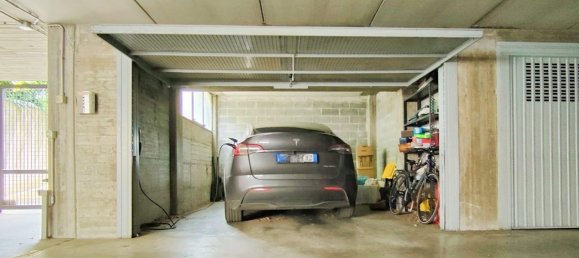  مرآب في Reggio Emilia, Italy 26متر مربع رقم 372491 2