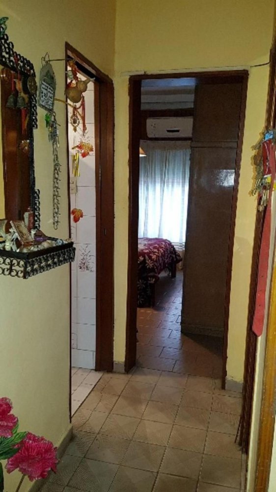 Casa de 2 dormitorios en General San Martín, Argentina No. 14919