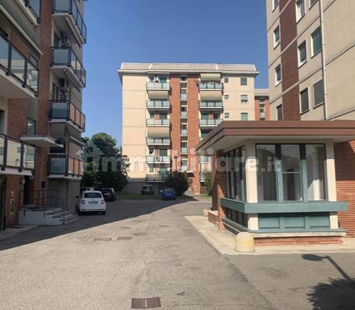 Apartamento de 2 dormitorios en Trezzano sul Naviglio, Italy No. 6309