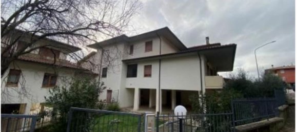 3 rooms Apartment in Passignano sul Trasimeno, Italy No. 192648 2