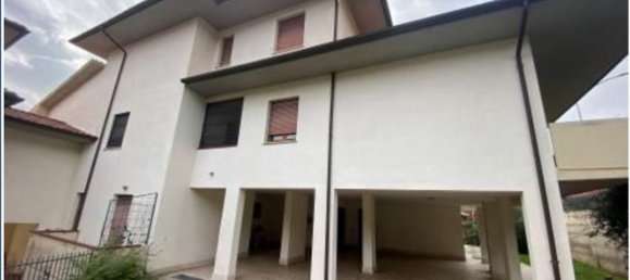 3 rooms Apartment in Passignano sul Trasimeno, Italy No. 192648 6