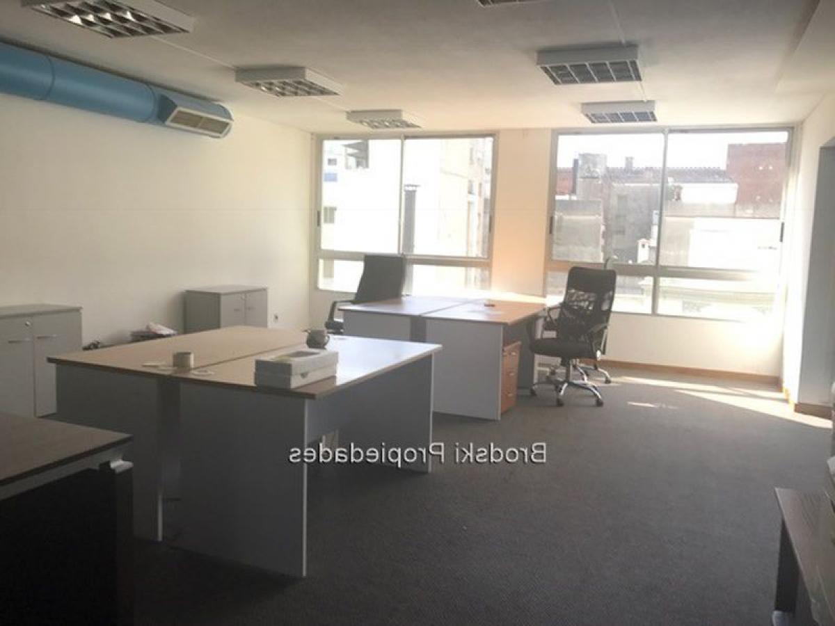4 bedrooms Office in Montevideo, Uruguay No. 13753